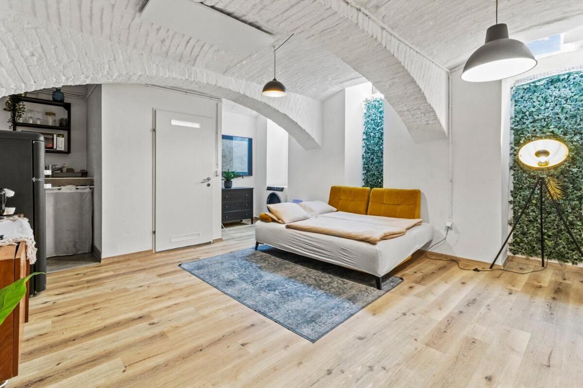 6 Minutes To S-bahn I Souterrain Loft I Wifi Apartment