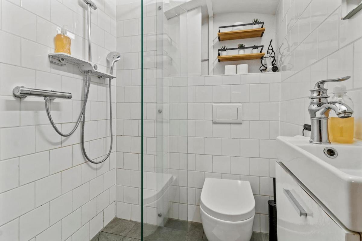 Apartment 6 Minutes To S-bahn I Souterrain Loft I Wifi